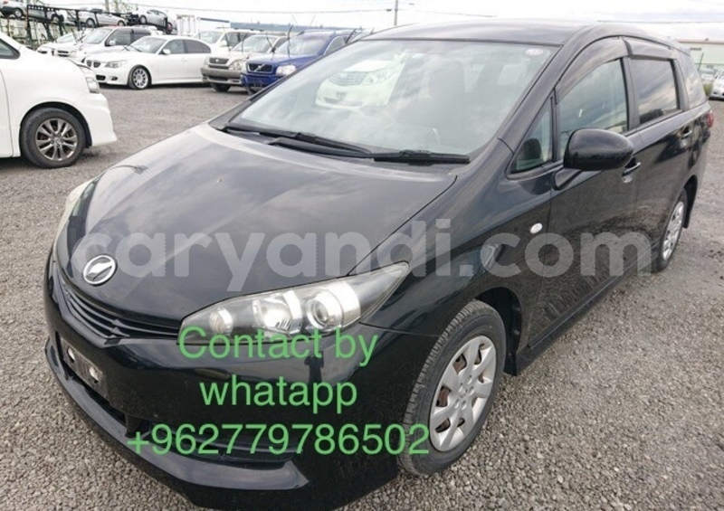 Buy used toyota wish white car in lilongwe in malawi - caryanga