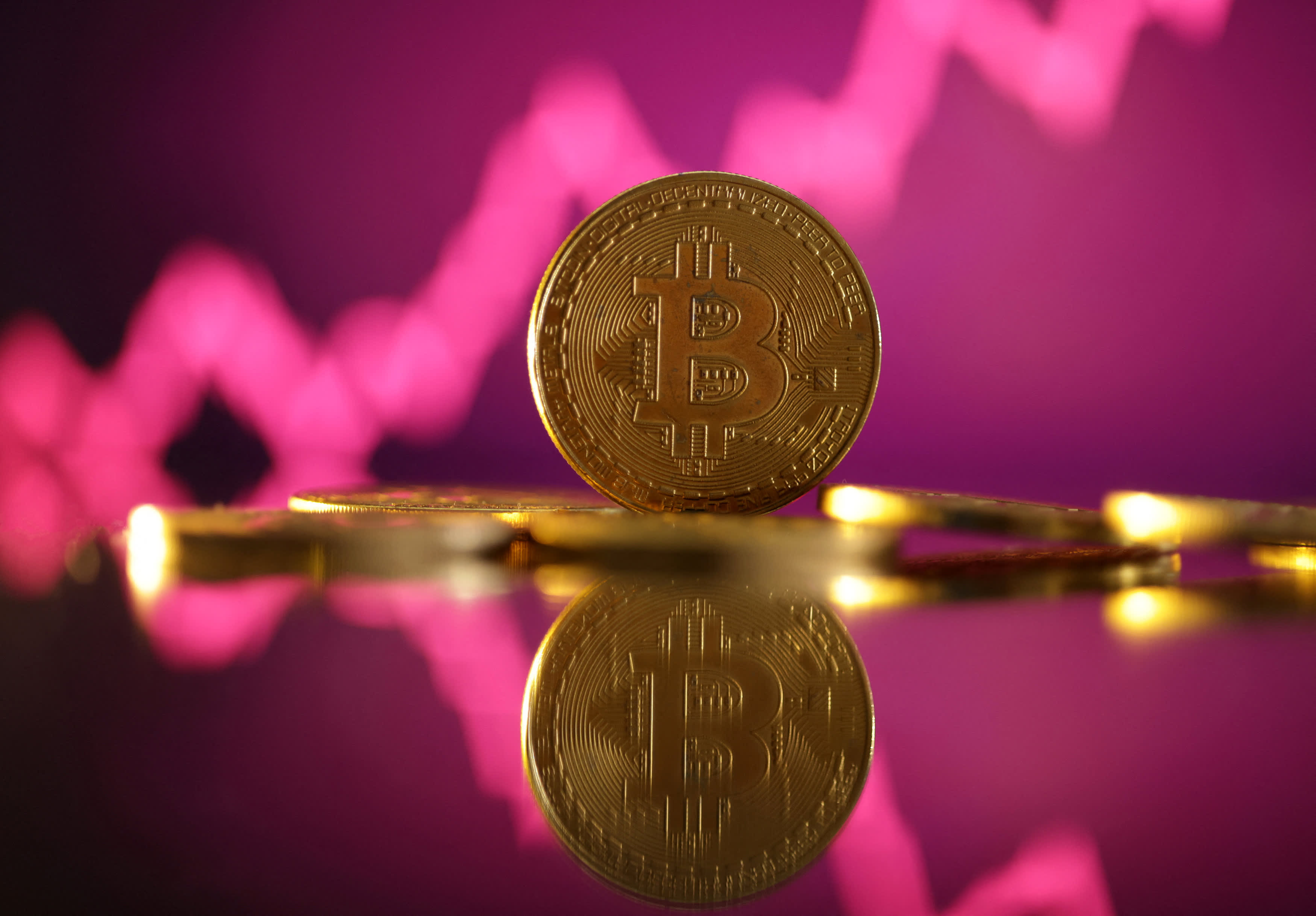 US bitcoin ETFs pull in $mn in first three days of trading