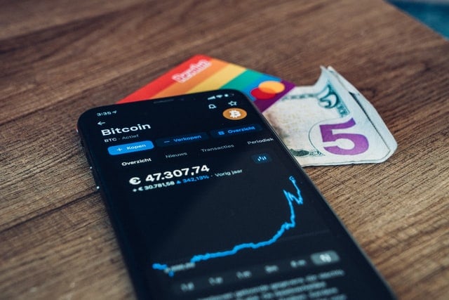 How to Invest in Cryptocurrency: A Beginner's Guide | Stash Learn