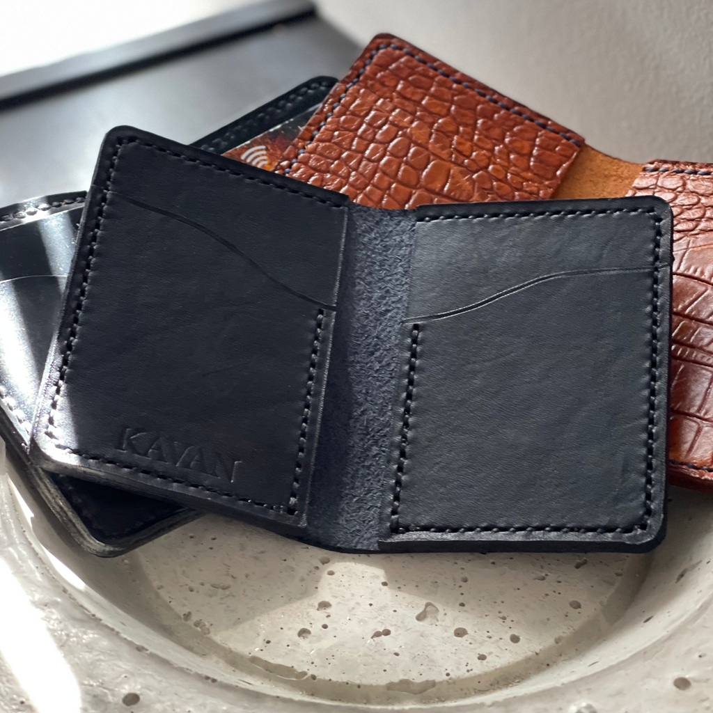 Best Minimalist Wallet for Everyday Carry | Pack Hacker