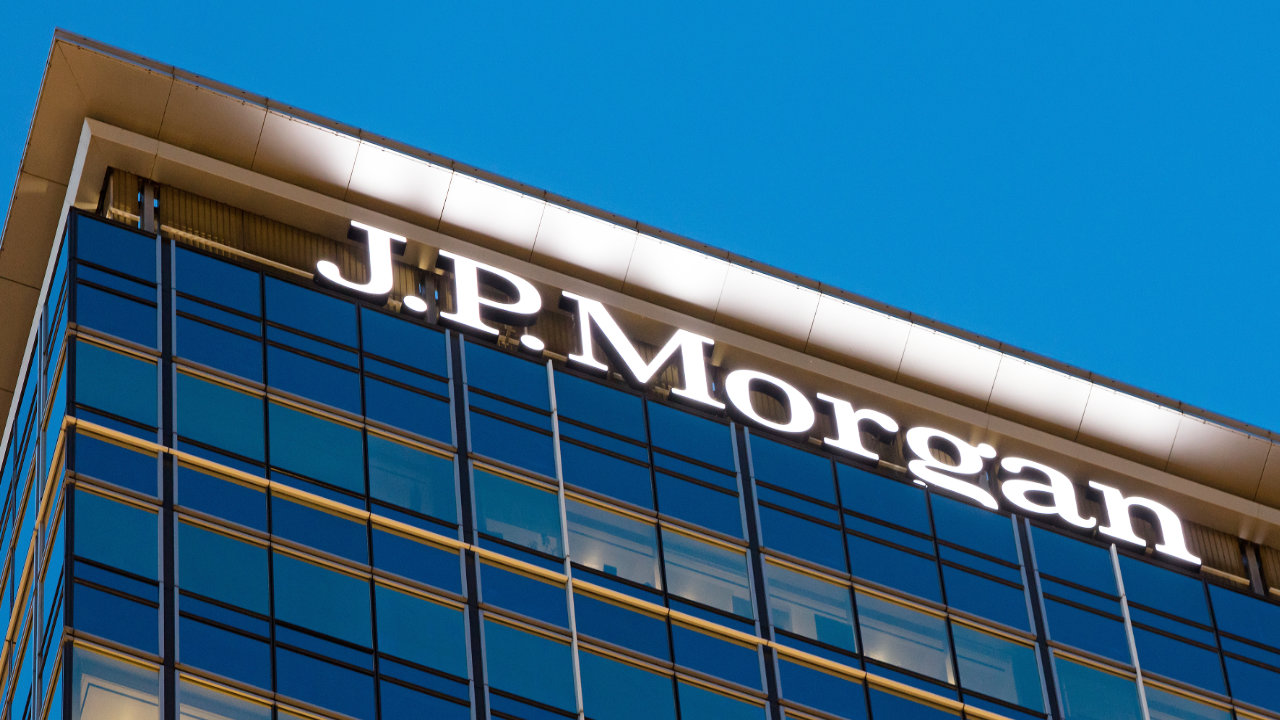 Bitcoin to reach 45k JP Morgan, Analysts predict x rise for Tradecurve