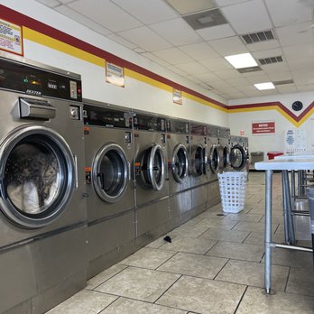 Twin Cities Full-Service Mobile Pay Laundromats |Tumble Fresh Coin Laundry