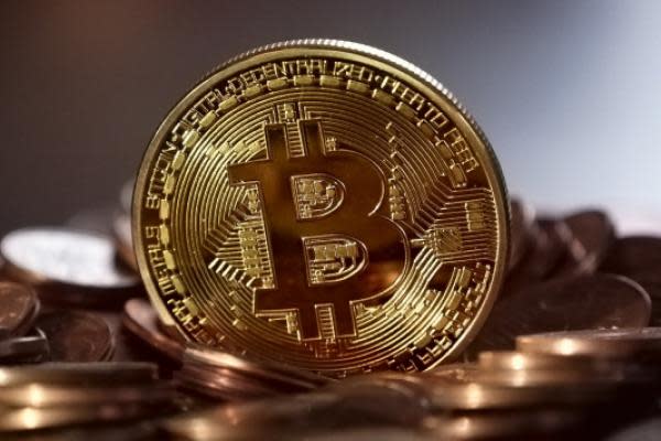 Bitcoin USD (BTC-USD) price history & historical data – Yahoo Finance