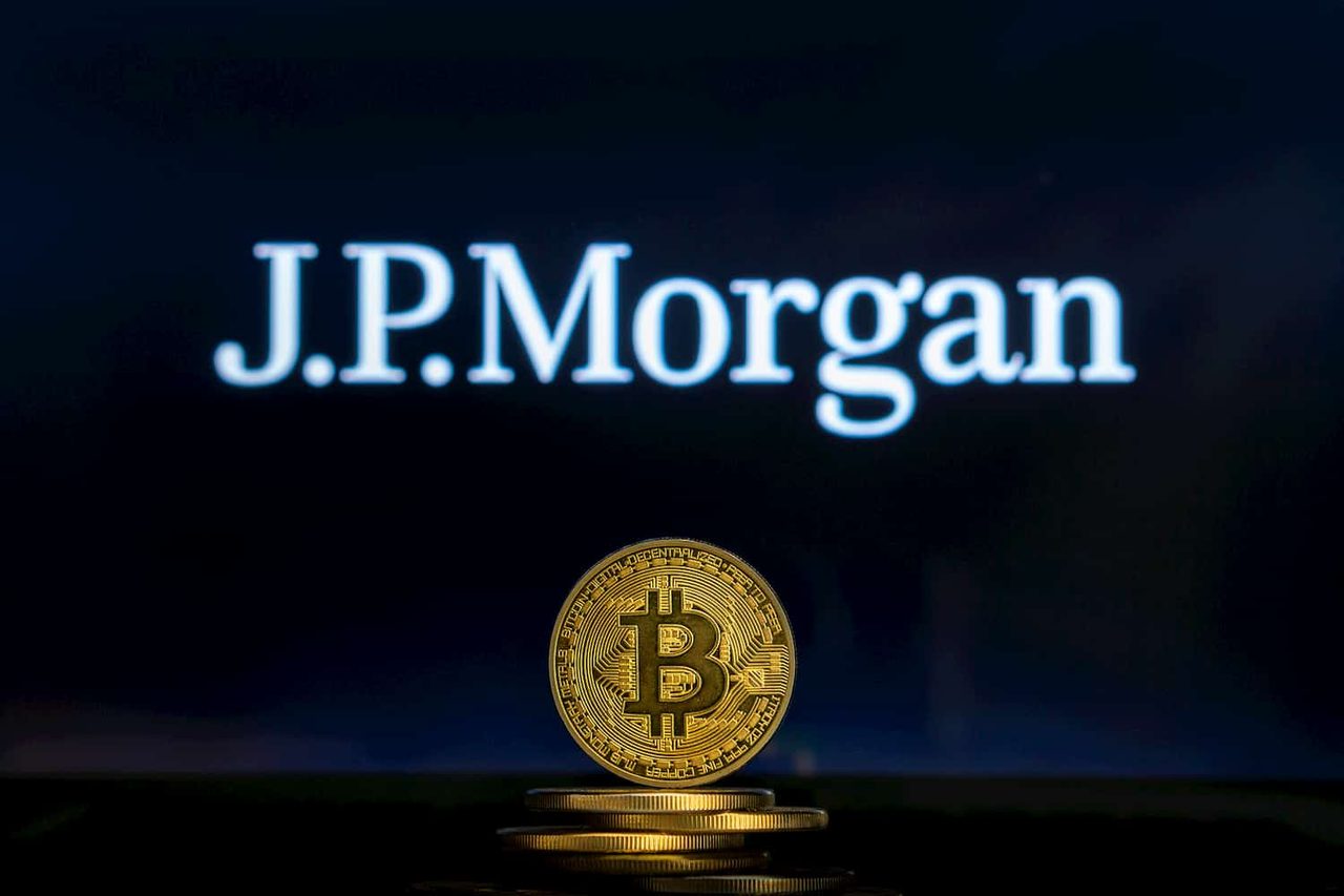 Bitcoin above US$26,; JP Morgan working on blockchain payment system