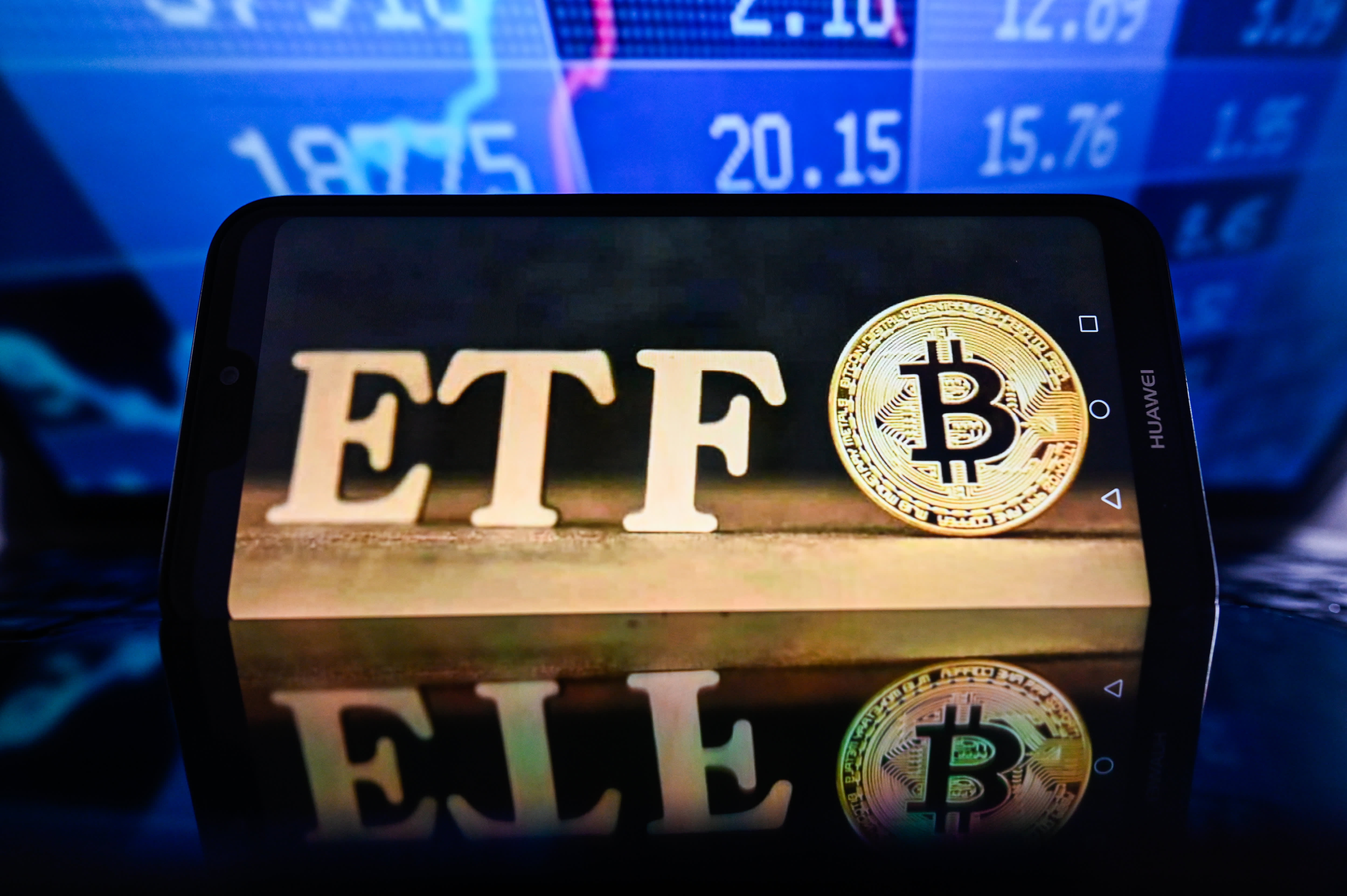 Bitcoin rally cools in countdown to US Spot ETF decision by SEC