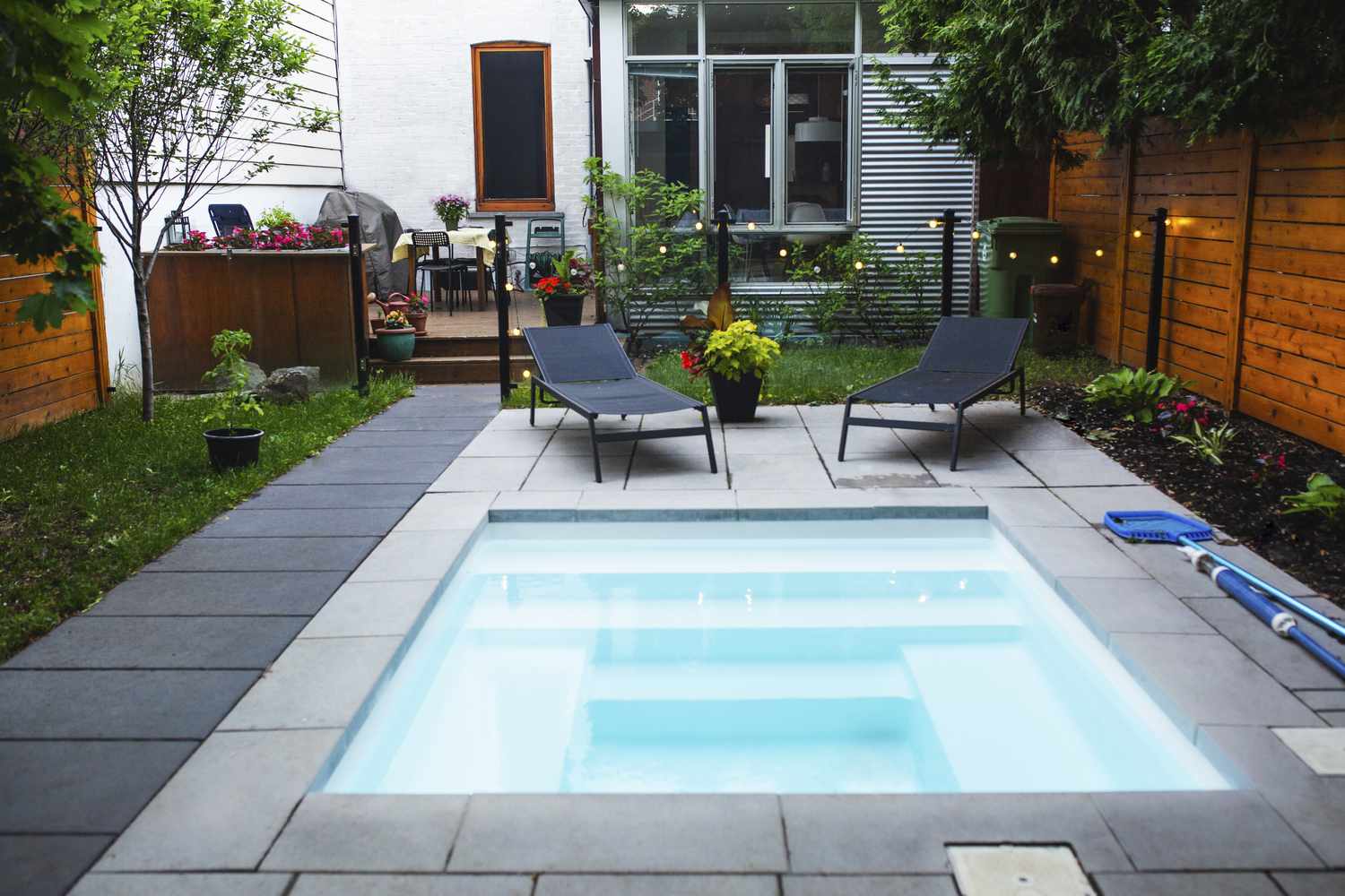 Plunge Pool / Cocktail Pool – 12′ x 8′ (m x m Includes Metric)