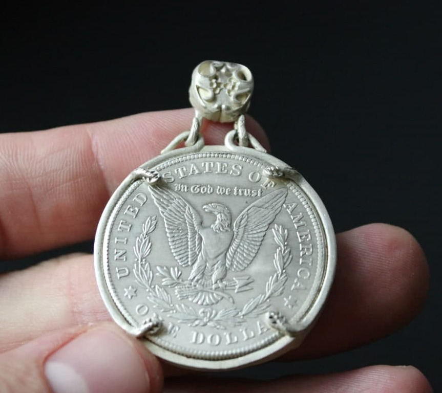 US One Dollar Coin with Functional Sword and Window - GIF - Imgur