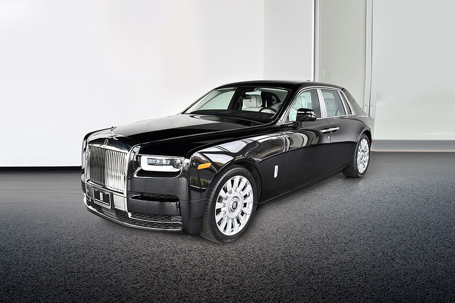 Rolls-Royce Ghost Review, ﻿Pricing, and Specs