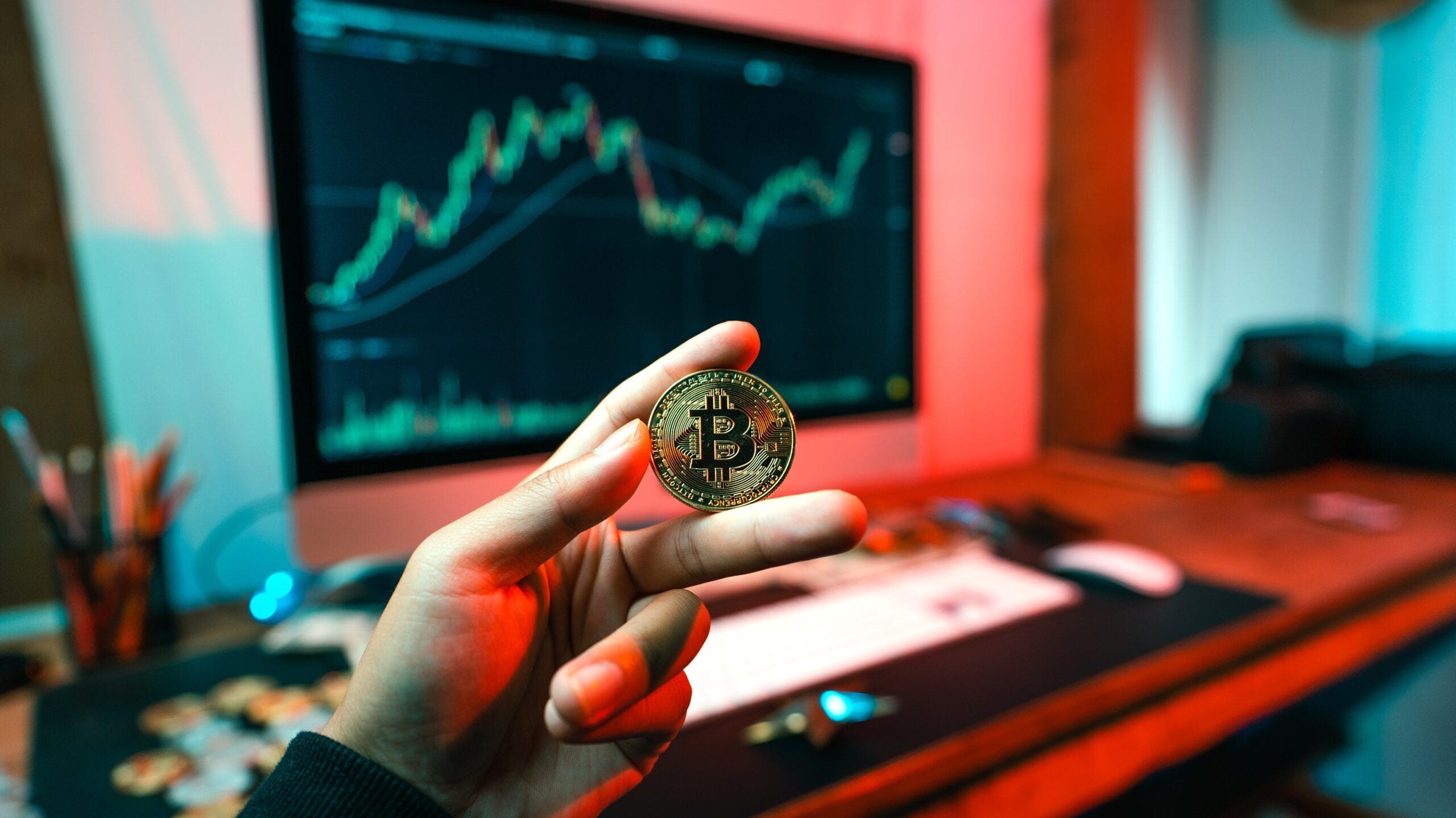 Is There a 'Best' Time to Trade Crypto? Here’s What the Data Says