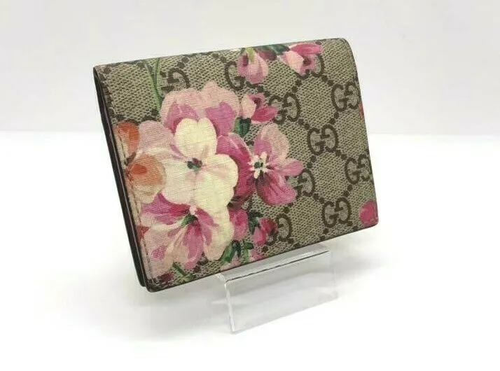 Shop authentic Gucci Blooms Zipper Card Case at revogue for just USD 