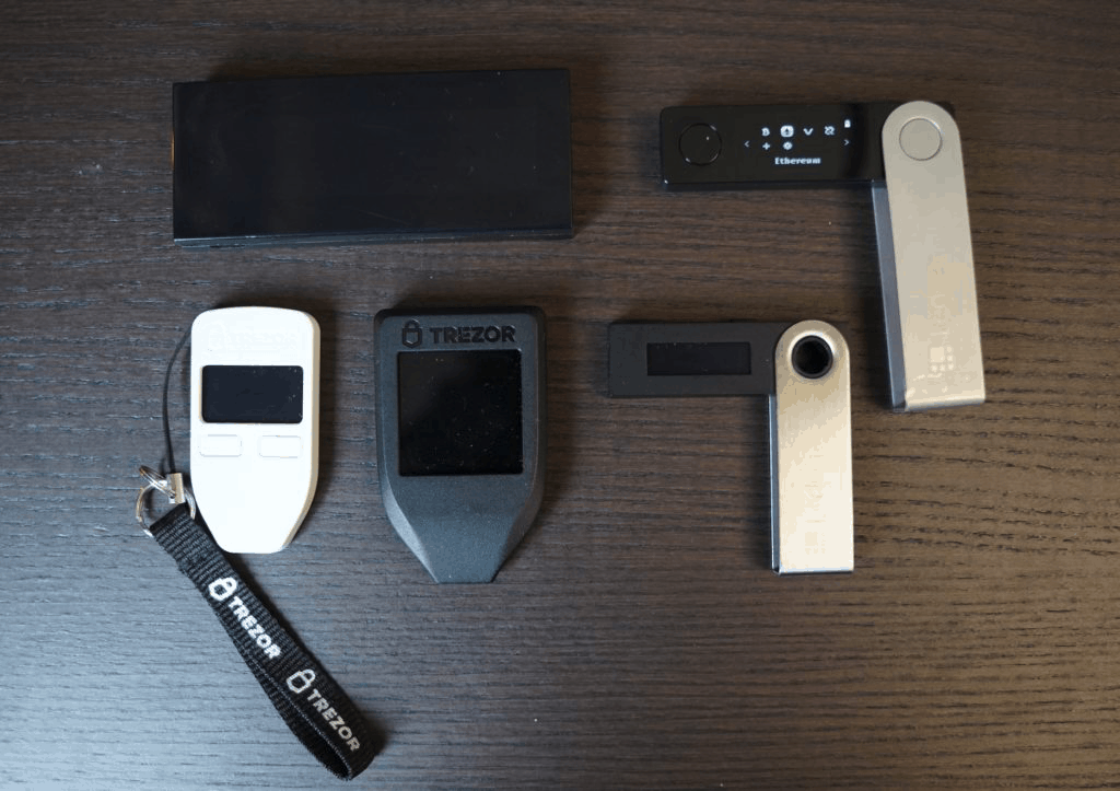 Ledger vs Trezor Hardware Wallets - The Comparison 